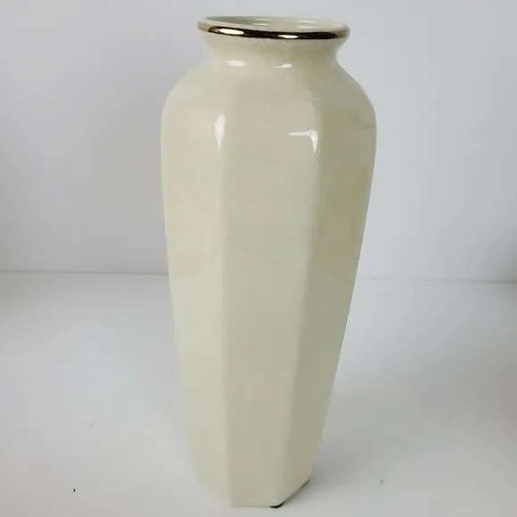 Vintage Japanese Vase Red Pink Roses Gold Trimmed 11 Inch Tall Signed JAPAN - Picture 3 of 6